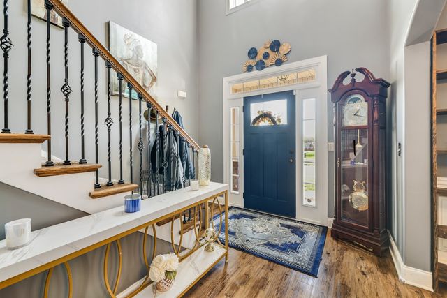 4104 Stony Point Dr, La Vergne, TN 37086