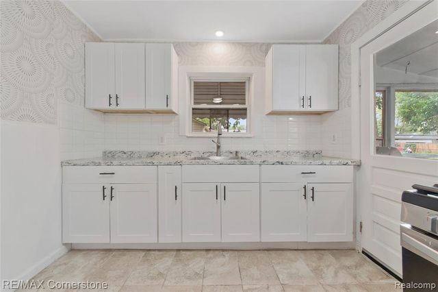 36007 Schley Avenue, Westland, MI 48186