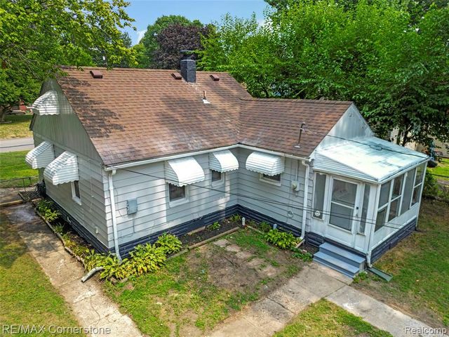 36007 Schley Avenue, Westland, MI 48186