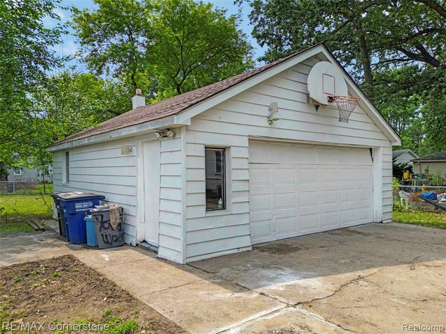 36007 Schley Avenue, Westland, MI 48186