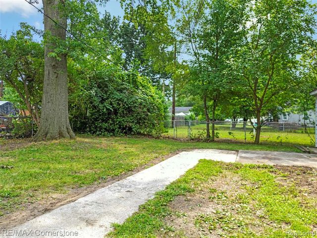 36007 Schley Avenue, Westland, MI 48186