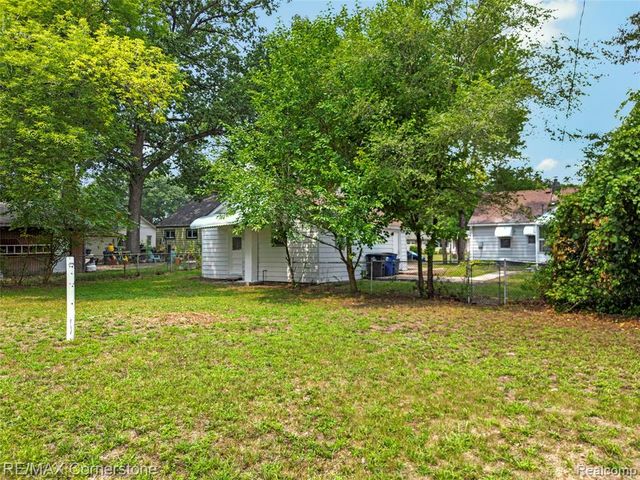 36007 Schley Avenue, Westland, MI 48186