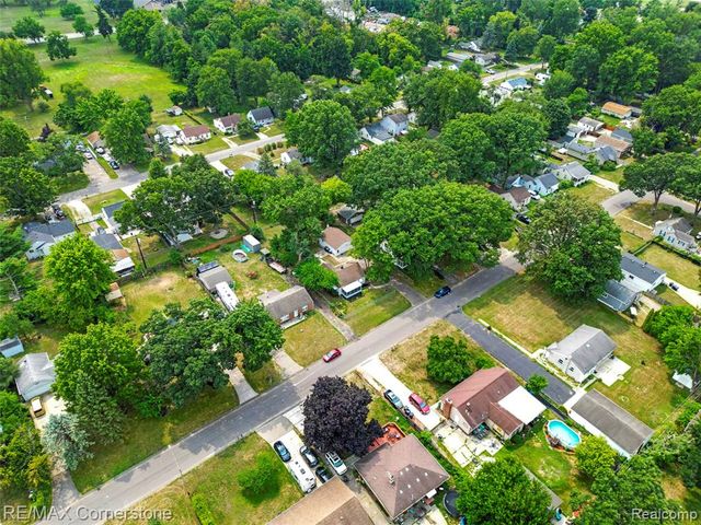 36007 Schley Avenue, Westland, MI 48186