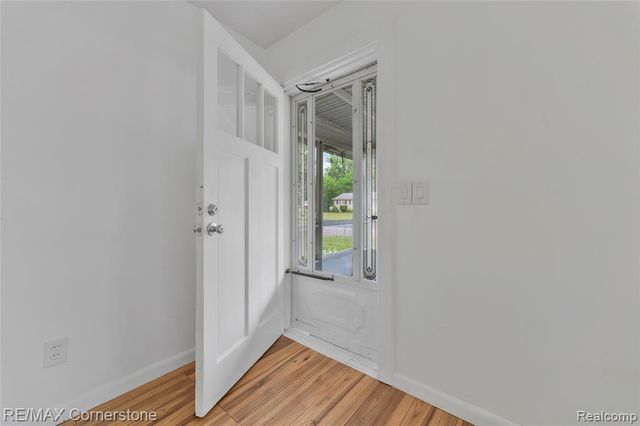 36007 Schley Avenue, Westland, MI 48186