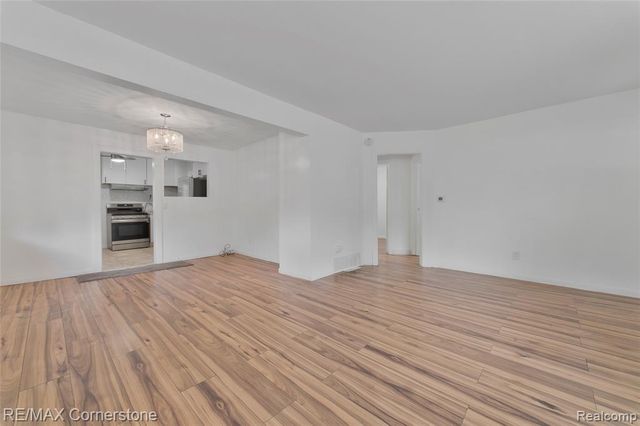 36007 Schley Avenue, Westland, MI 48186