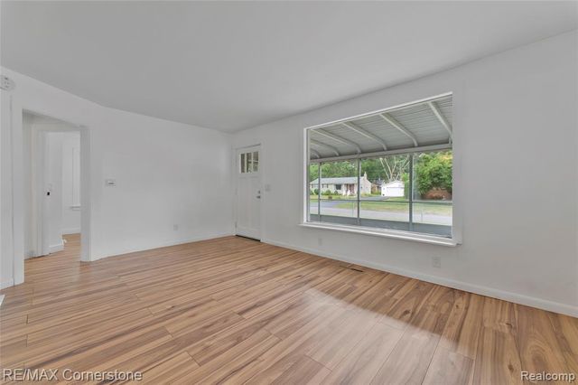 36007 Schley Avenue, Westland, MI 48186