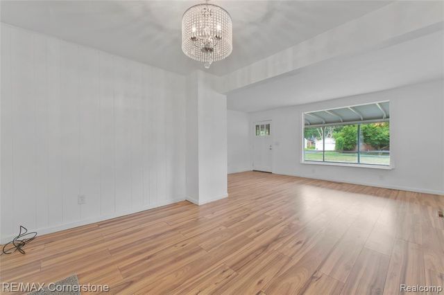 36007 Schley Avenue, Westland, MI 48186