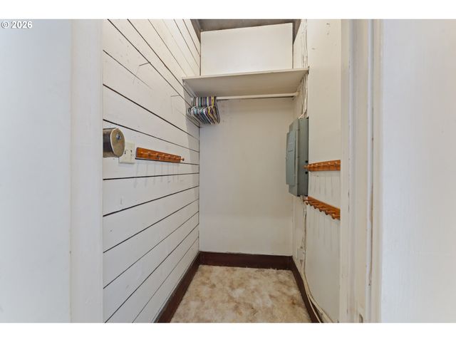 642 CLARK St, North Bend, OR 97459