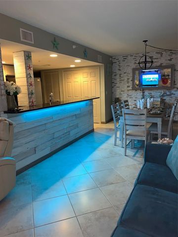 445 HAMDEN DRIVE 504, Clearwater Beach, FL 33767