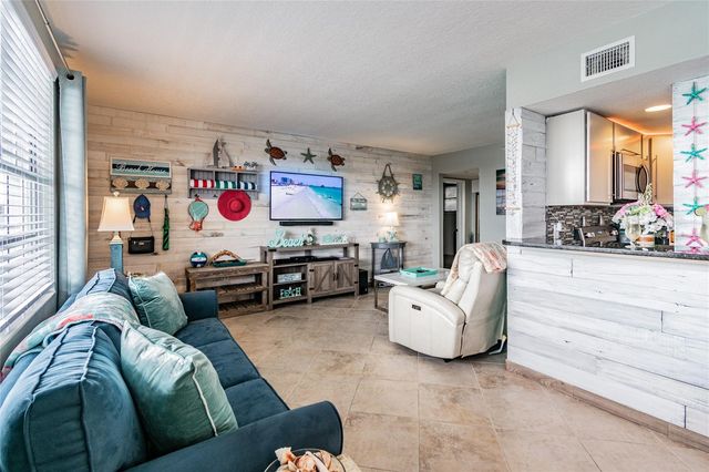 445 HAMDEN DRIVE 504, Clearwater Beach, FL 33767