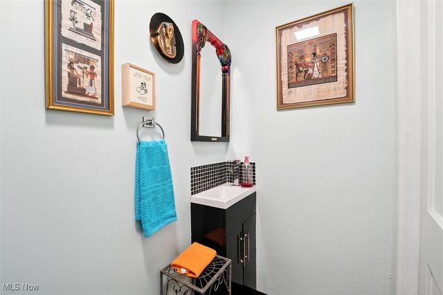 4566 River Street, Willoughby, OH 44094