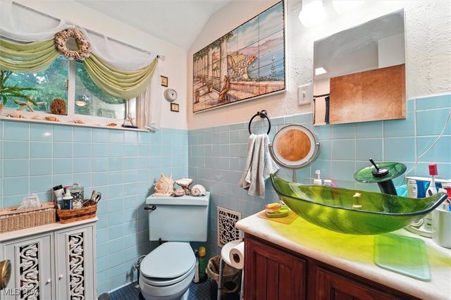 4566 River Street, Willoughby, OH 44094