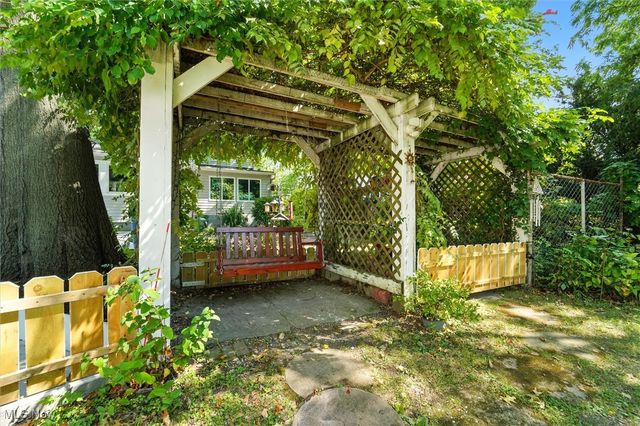 4566 River Street, Willoughby, OH 44094