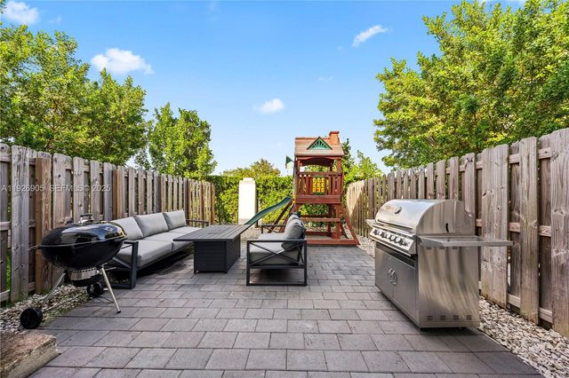 10887 SW 232nd Ter, Homestead, FL 33032