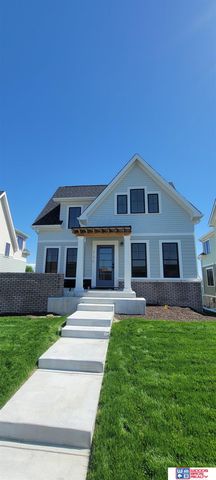 735 Penrose Drive, Lincoln, NE 68521