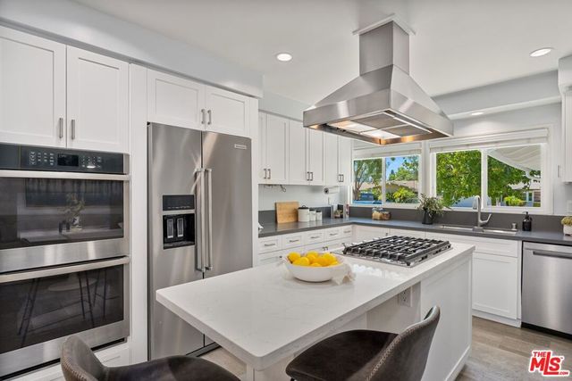 18319 San Jose Street, Los Angeles, CA 91326
