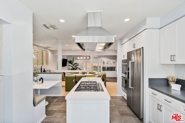 18319 San Jose Street, Los Angeles, CA 91326