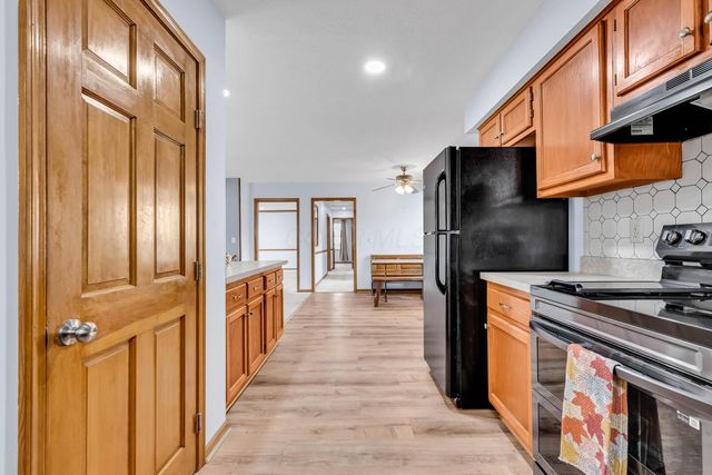 701 Hunters Run, Gahanna, OH 43230