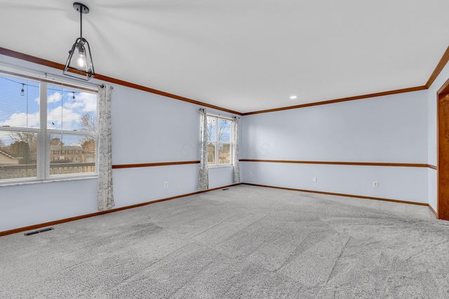 701 Hunters Run, Gahanna, OH 43230