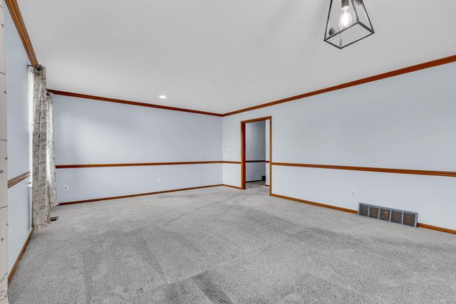 701 Hunters Run, Gahanna, OH 43230