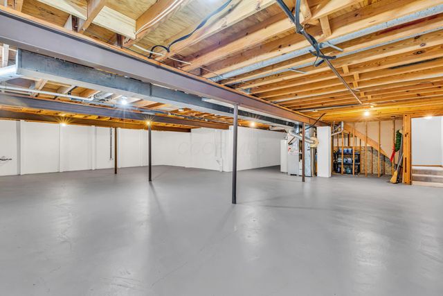 701 Hunters Run, Gahanna, OH 43230