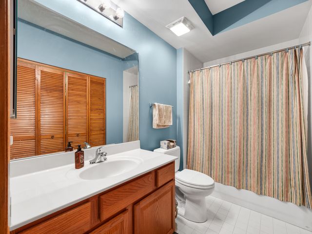1675 Mill Street 506, Des Plaines, IL 60016