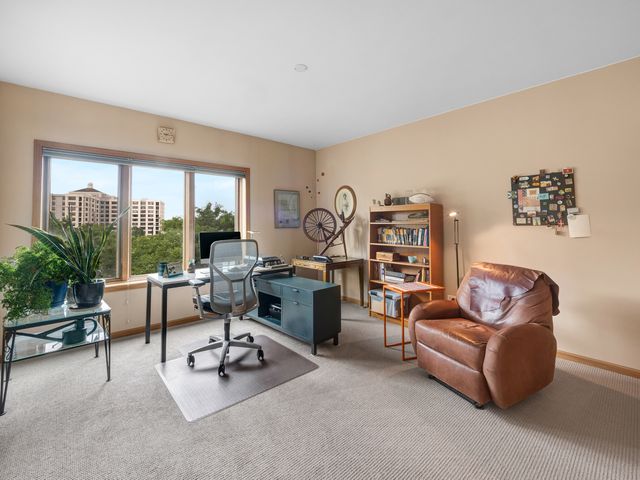 1675 Mill Street 506, Des Plaines, IL 60016
