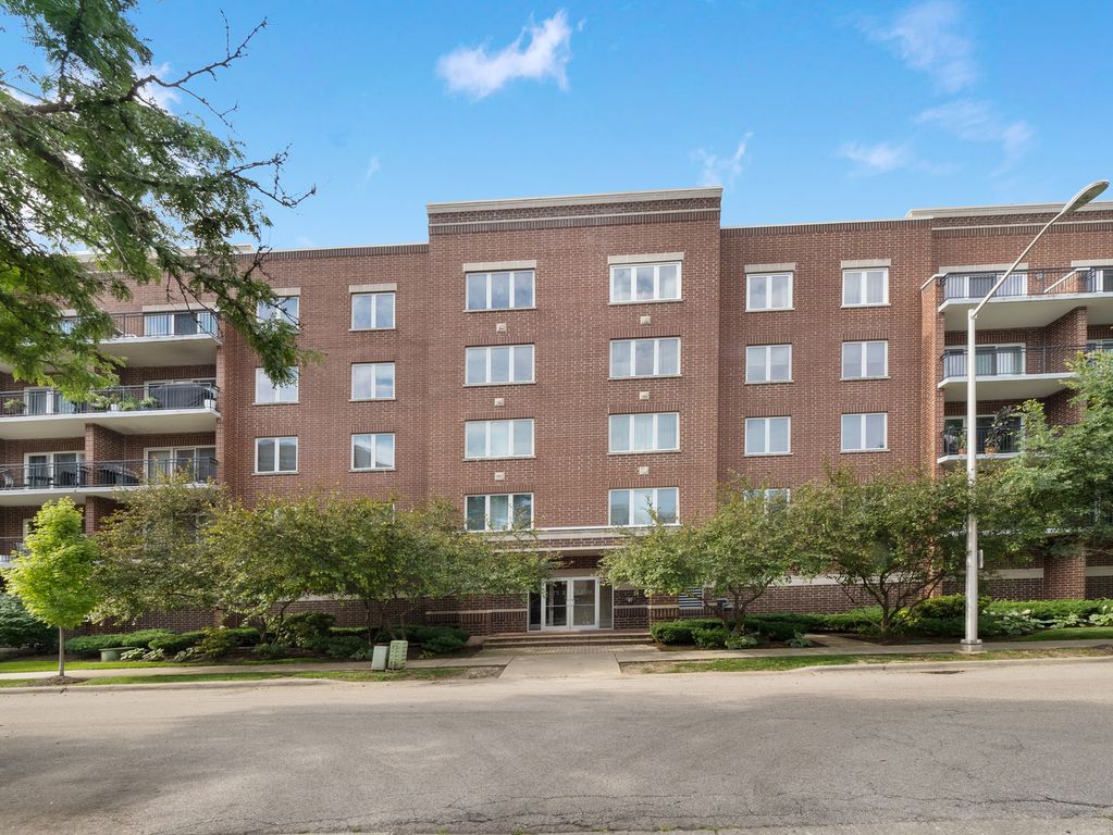 1675 Mill Street 506, Des Plaines, IL 60016