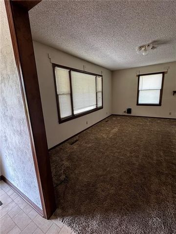 1808 W Quincy Street, Pittsburg, KS 66762