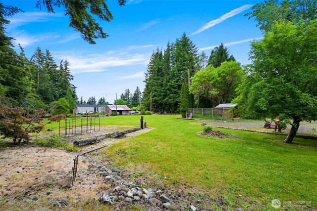 1906 E Pole Road, Everson, WA 98247