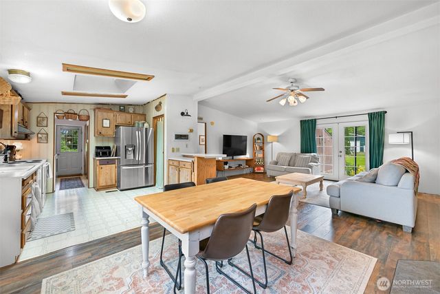 1906 E Pole Road, Everson, WA 98247