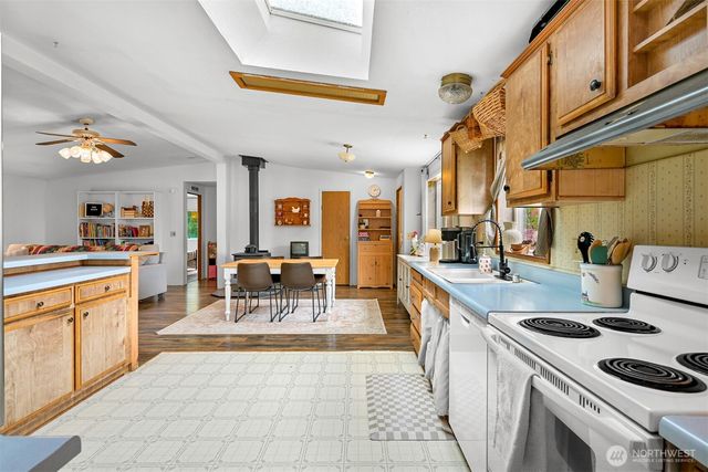 1906 E Pole Road, Everson, WA 98247