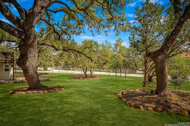471 Edge Hill, Canyon Lake, TX 78133