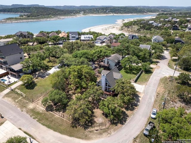 471 Edge Hill, Canyon Lake, TX 78133