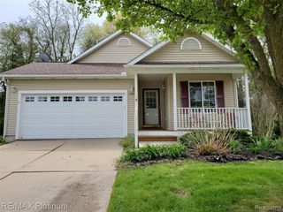 2285 Spartans Trail 17, Pinckney, MI 48169