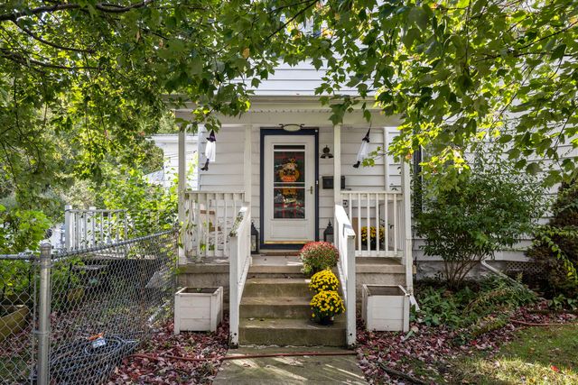 202 Hickory Street, New Lenox, IL 60451