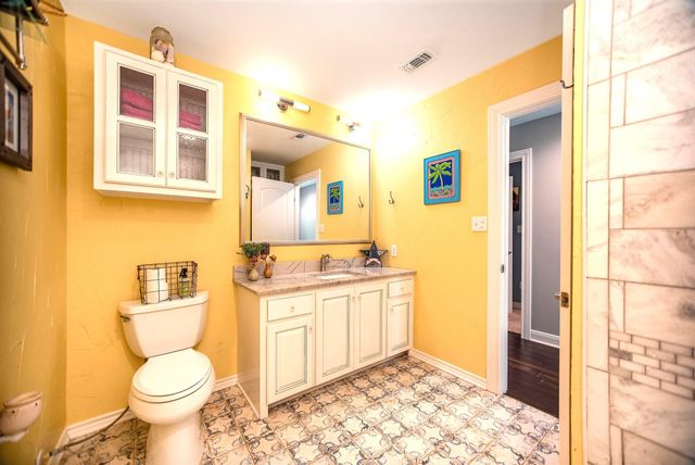 2133 Co Rd 125, Edna, TX 77957