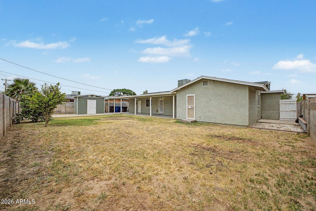 Image 29 of property listing at 1043 W 5TH Street, Mesa, AZ 85201