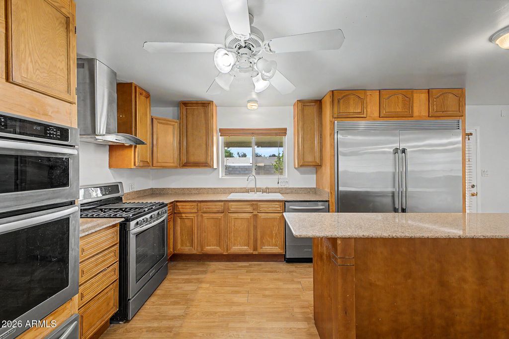 Image 8 of property listing at 1043 W 5TH Street, Mesa, AZ 85201
