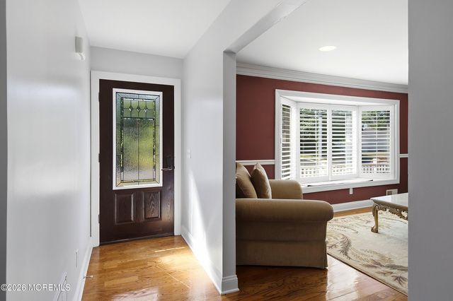 39 Hilltop Road, West Long Branch, NJ 07764