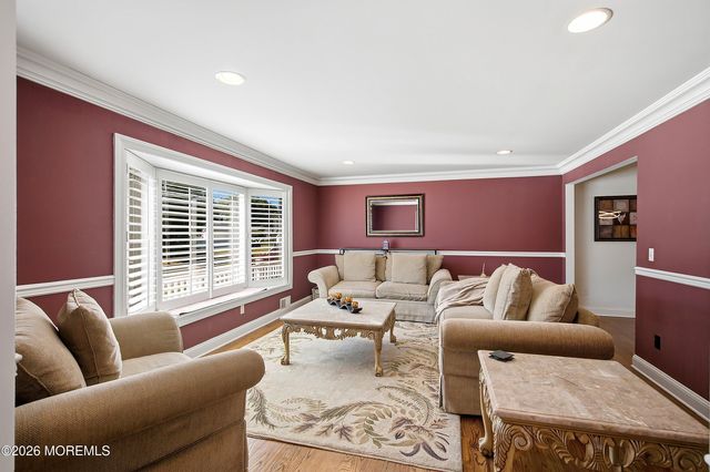 39 Hilltop Road, West Long Branch, NJ 07764