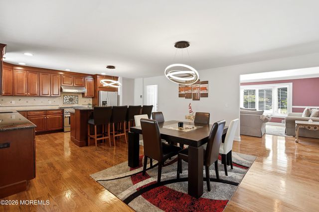 39 Hilltop Road, West Long Branch, NJ 07764