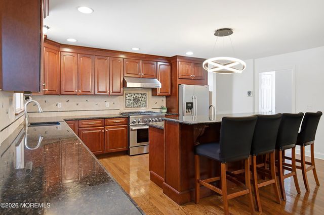 39 Hilltop Road, West Long Branch, NJ 07764