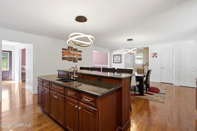 39 Hilltop Road, West Long Branch, NJ 07764