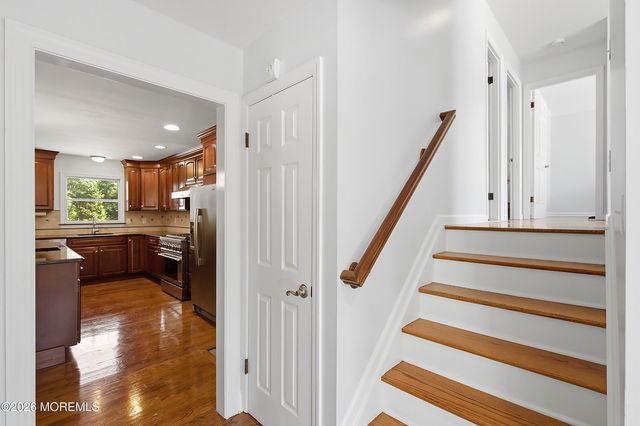 39 Hilltop Road, West Long Branch, NJ 07764