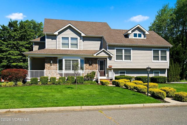 39 Hilltop Road, West Long Branch, NJ 07764