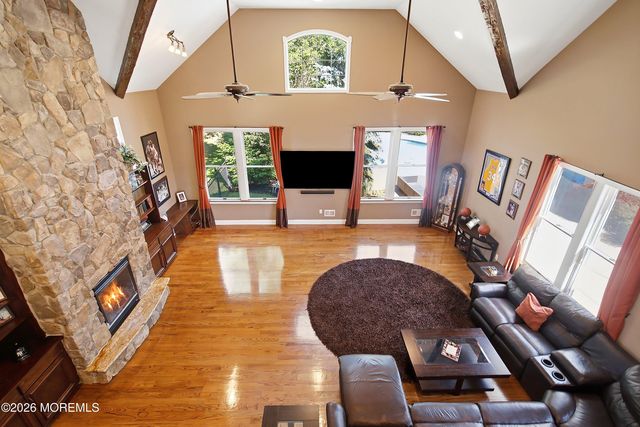 39 Hilltop Road, West Long Branch, NJ 07764