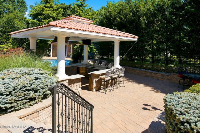 39 Hilltop Road, West Long Branch, NJ 07764