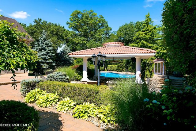 39 Hilltop Road, West Long Branch, NJ 07764