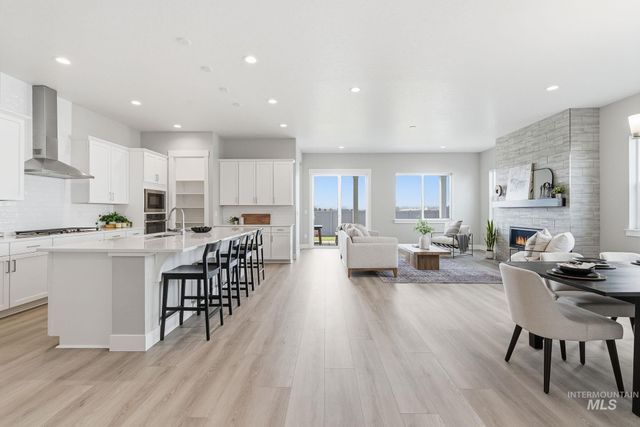 2195 N Mountain Vista Ave, Star, ID 83669